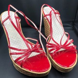 Guess Wedge heels red straps 10M, 4.5 in wedge